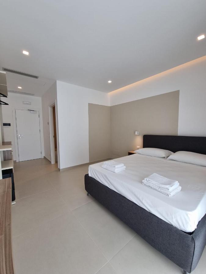 Marea Retreat Rooms 마리나디카메로타 외부 사진