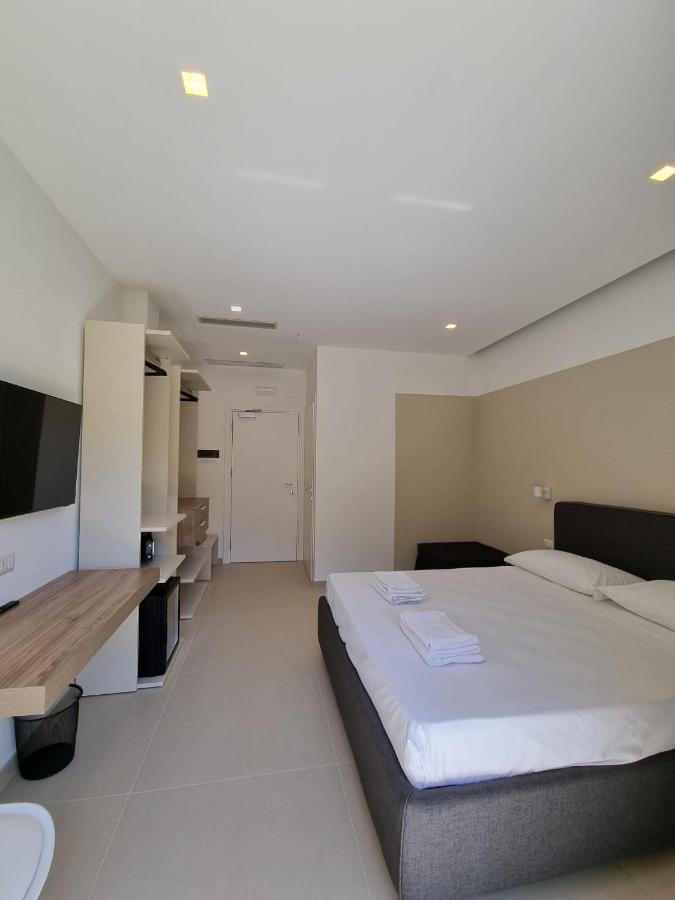 Marea Retreat Rooms 마리나디카메로타 외부 사진