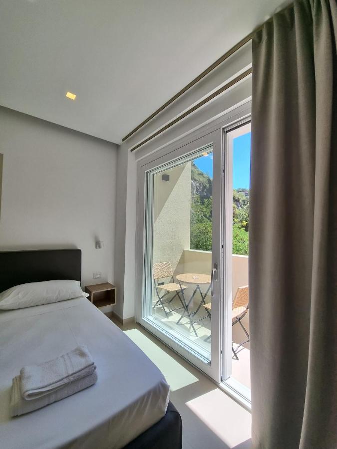 Marea Retreat Rooms 마리나디카메로타 외부 사진
